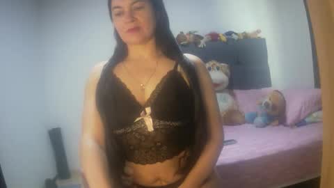 renata_hot1 online show from October 21, 2025, 9:37 pm