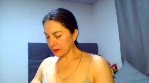 renata_hot1 online show from June 23, 2026, 2:42 am