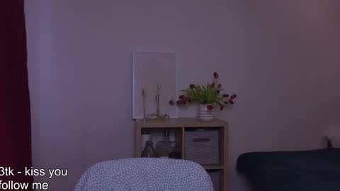 Renata online show from March 12, 2026, 12:44 pm