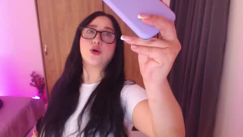 Snapshot of renata_ruiz chatting on May 30, 2026, 4:20 am online show from May 30, 2026, 4:20 am