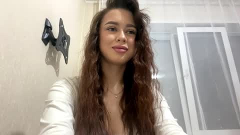 Snapshot of renatabednorz chatting on March 20, 2026, 3:17 pm Mila online show from March 20, 2026, 3:17 pm