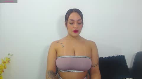renatabrownn28 online show from April 25, 2026, 9:45 am