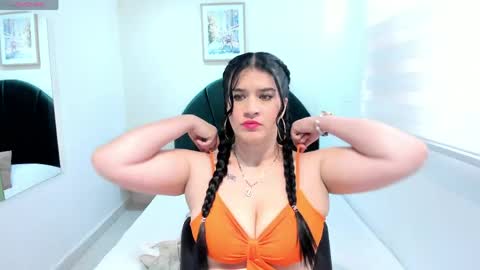 Snapshot of renataruiz_rr chatting on April 15, 2026, 12:01 pm online show from April 15, 2026, 12:01 pm