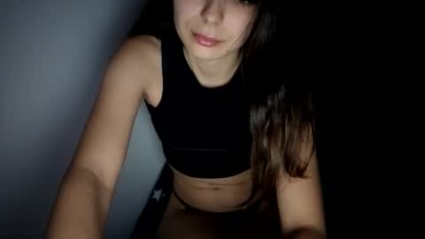 renee_loah online show from October 30, 2025, 10:43 pm