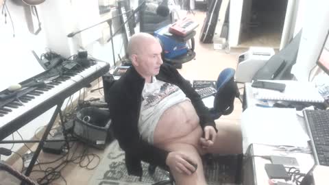 Snapshot of renefr chatting on December 16, 2024, 5:33 pm renefr online show from December 16, 2024, 5:33 pm