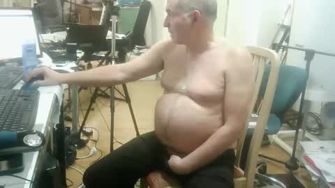 Snapshot of renefr chatting on December 15, 2025, 10:36 pm renefr online show from December 15, 2025, 10:36 pm