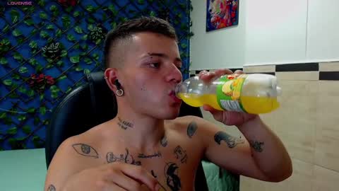 R E N E  online show from February 13, 2025, 5:05 am