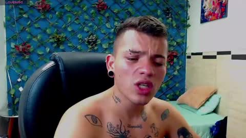 R E N E  online show from February 18, 2025, 7:21 am