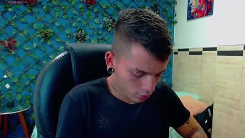 R E N E  online show from February 20, 2025, 4:50 am