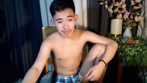 rnezamora online show from September 12, 2025, 6:08 pm