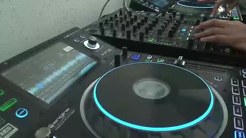 Snapshot of reticuli chatting on December 12, 2024, 6:42 pm GearPorn online show from December 12, 2024, 6:42 pm