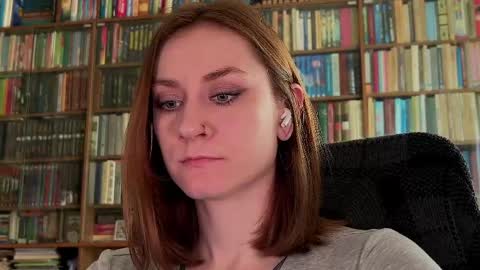 Snapshot of retromarie chatting on May 13, 2026, 5:49 am Rie online show from May 13, 2026, 5:49 am