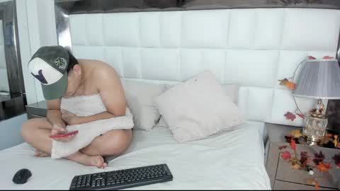 Rexa y blade  online show from January 12, 2025, 12:12 pm