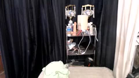 rey_004 online show from June 8, 2026, 1:28 am