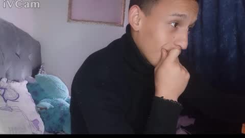 reymasterhot online show from September 18, 2025, 5:37 pm