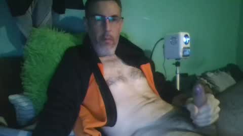 Snapshot of reyes_albert2006 chatting on November 24, 2025, 1:00 pm reyes_albert2006 online show from November 24, 2025, 1:00 pm