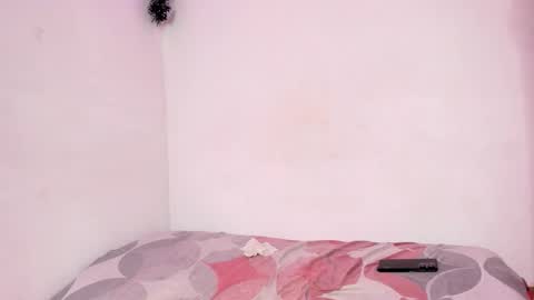 reylatino24 online show from February 26, 2026, 1:26 am