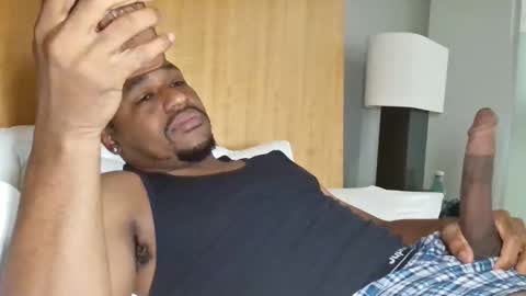 Snapshot of rfryre chatting on December 18, 2025, 12:00 pm Taye online show from December 18, 2025, 12:00 pm