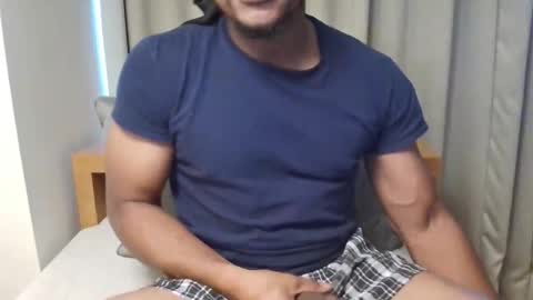 Snapshot of rfryre chatting on December 19, 2025, 7:54 pm Taye online show from December 19, 2025, 7:54 pm