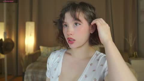 Snapshot of rhebageigel chatting on April 4, 2026, 6:27 pm Nanami online show from April 4, 2026, 6:27 pm