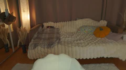 Snapshot of rhebageigel chatting on April 15, 2026, 6:04 pm Nanami online show from April 15, 2026, 6:04 pm