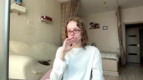 rhiannonmayberry online show from July 20, 2026, 10:39 am