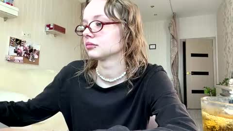 rhiannonmayberry online show from July 29, 2026, 10:24 am