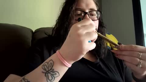 riah_babbie online show from May 18, 2026, 12:55 pm