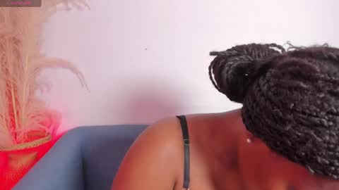 Riana online show from April 14, 2026, 5:46 am