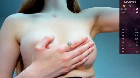 Snapshot of riawoods chatting on December 27, 2024, 9:43 pm Ria Woods online show from December 27, 2024, 9:43 pm