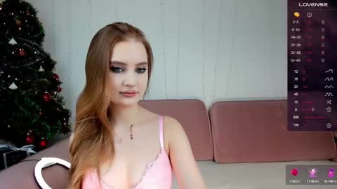 Snapshot of riawoods chatting on January 1, 2025, 4:29 pm Ria Woods online show from January 1, 2025, 4:29 pm