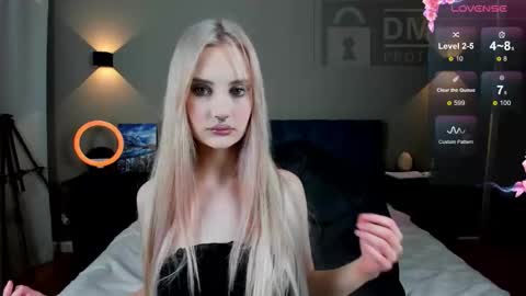 Snapshot of riawoods chatting on November 9, 2025, 5:22 pm Ria Woods online show from November 9, 2025, 5:22 pm