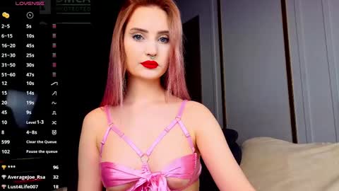 Ria Woods online show from May 3, 2026, 7:31 pm