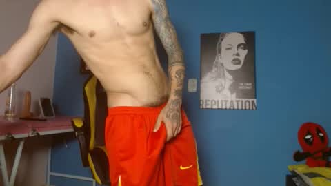 ricardo_big_cock online show from April 6, 2026, 11:27 pm