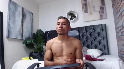 richar_voller online show from December 27, 2024, 2:43 pm