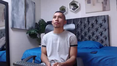 richar_voller online show from January 12, 2025, 12:44 pm