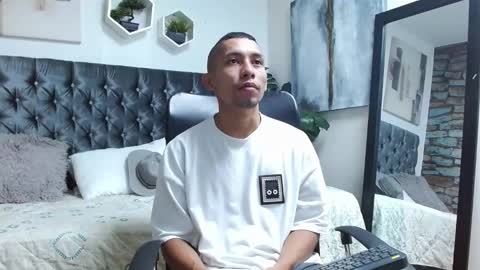 richar_voller online show from March 7, 2025, 11:29 am