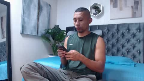 richar_voller online show from April 8, 2026, 11:32 am