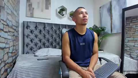 richar_voller online show from July 4, 2026, 11:27 am