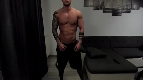 Snapshot of richarddarell chatting on December 3, 2024, 5:53 am RichardDarell online show from December 3, 2024, 5:53 am