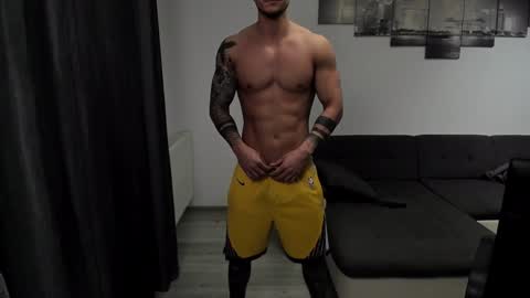 Snapshot of richarddarell chatting on December 19, 2024, 6:56 am RichardDarell online show from December 19, 2024, 6:56 am