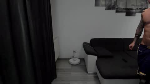 Snapshot of richarddarell chatting on February 16, 2025, 6:43 am RichardDarell online show from February 16, 2025, 6:43 am