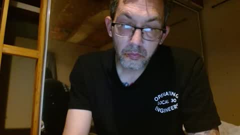 Snapshot of richi3richny chatting on May 10, 2026, 5:56 am Richie online show from May 10, 2026, 5:56 am