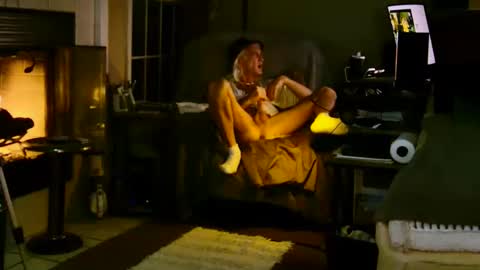 Snapshot of ricks4fun chatting on October 28, 2025, 2:04 am PINK HOLE TWINK online show from October 28, 2025, 2:04 am