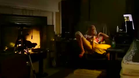 PINK HOLE TWINK online show from December 20, 2025, 5:25 am