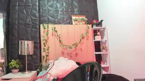 RIHONNA online show from April 29, 2026, 1:21 am