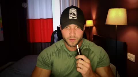 Snapshot of rikadler chatting on January 17, 2026, 7:35 am rikadler online show from January 17, 2026, 7:35 am