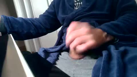 Snapshot of riki_rikard chatting on January 5, 2025, 12:10 pm Riki online show from January 5, 2025, 12:10 pm