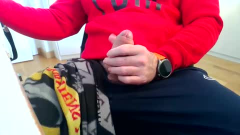 Snapshot of riki_rikard chatting on February 16, 2025, 5:15 pm Riki online show from February 16, 2025, 5:15 pm