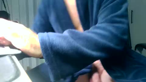 Snapshot of riki_rikard chatting on November 22, 2025, 11:04 pm Riki online show from November 22, 2025, 11:04 pm